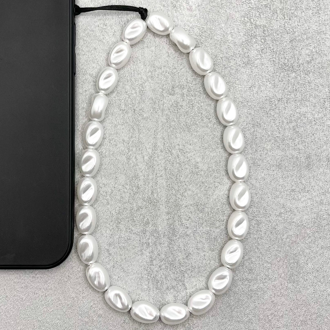 Mindy in Paris Phone Chain
